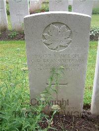 Etaples Military Cemetery - Branwhite, Charles Evelyn